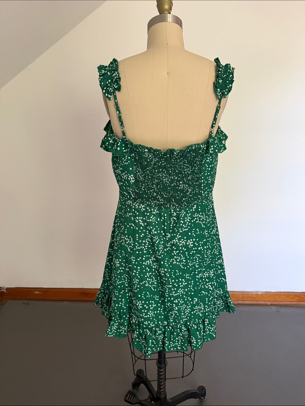 Green Ruffle Strap Sundress - Picture 5 of 7